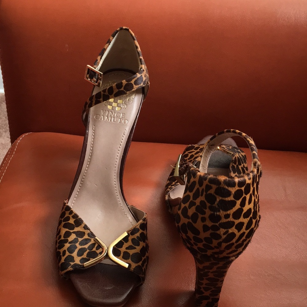 NWOT-Vince Camuto Shoe